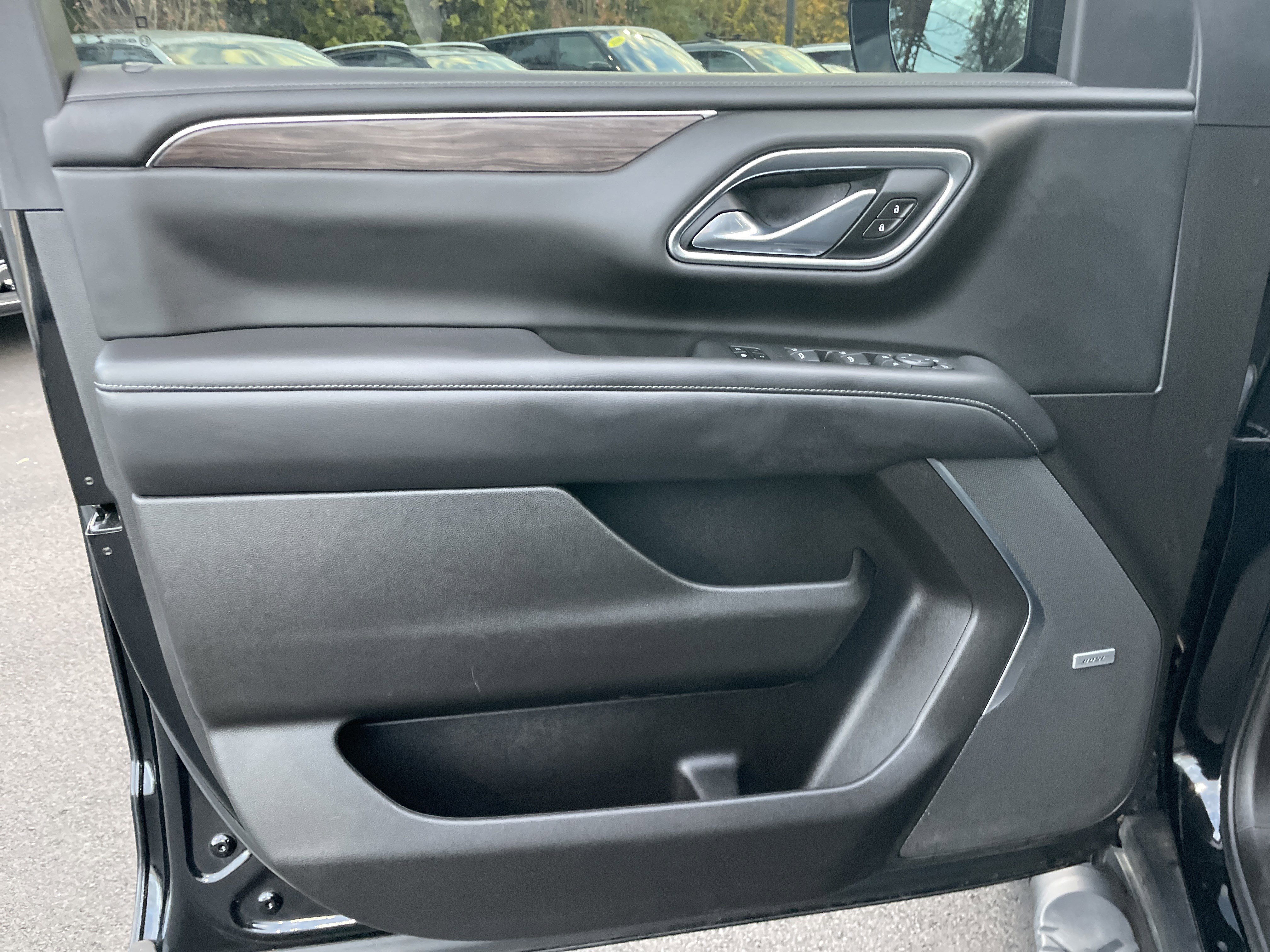 Used 2021 Chevrolet Tahoe Z71 w/ Luxury Package image 37