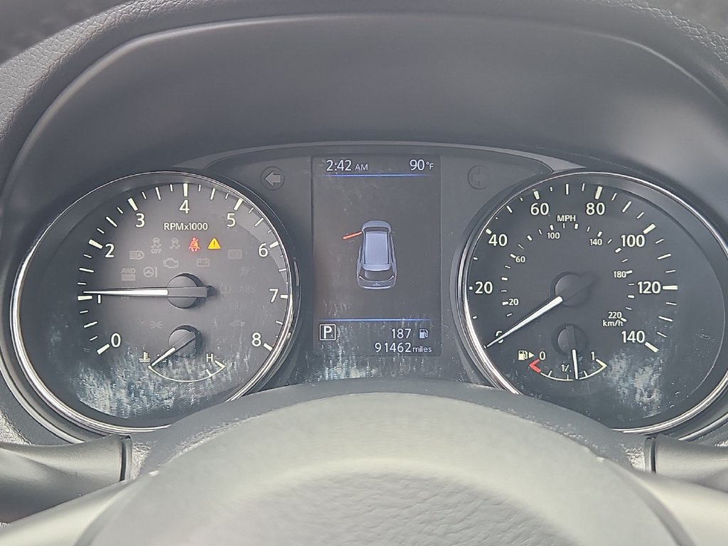 Used 2018 Nissan Rogue SV AWD/4WD image 18
