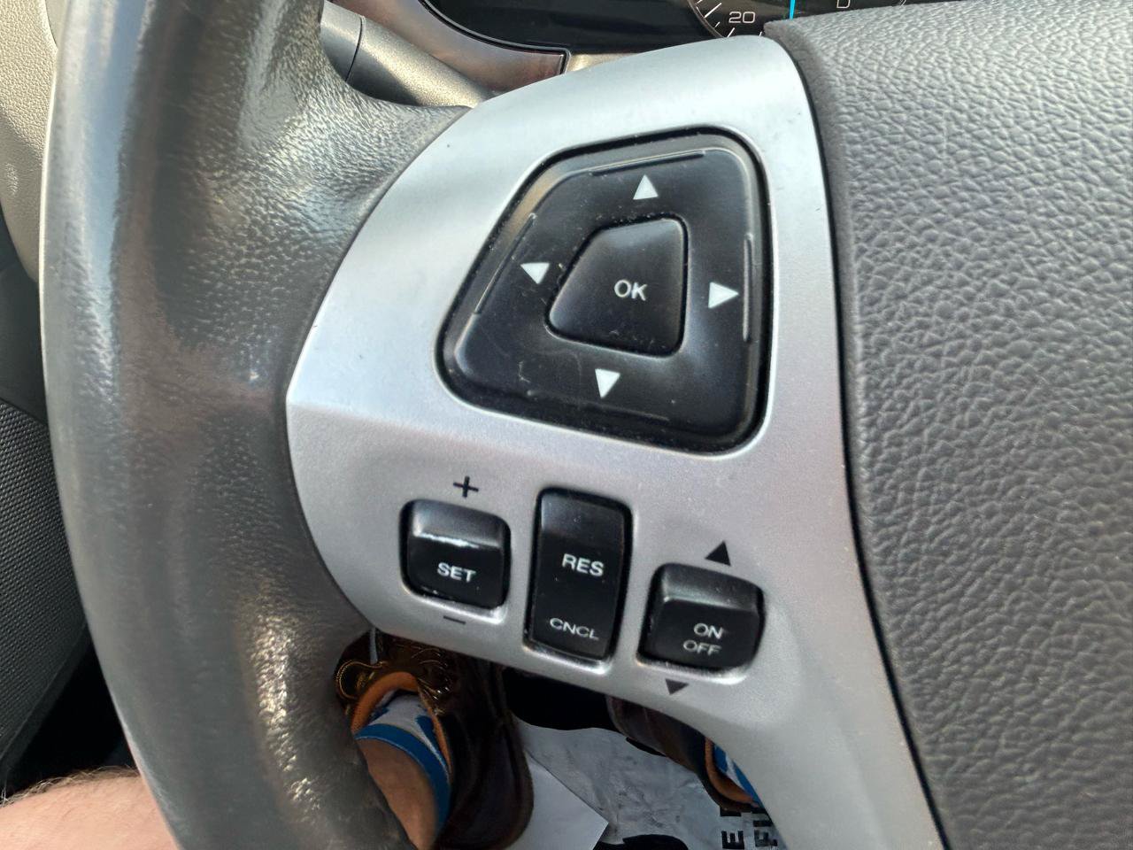 Used 2011 Ford Edge Limited FWD image 18