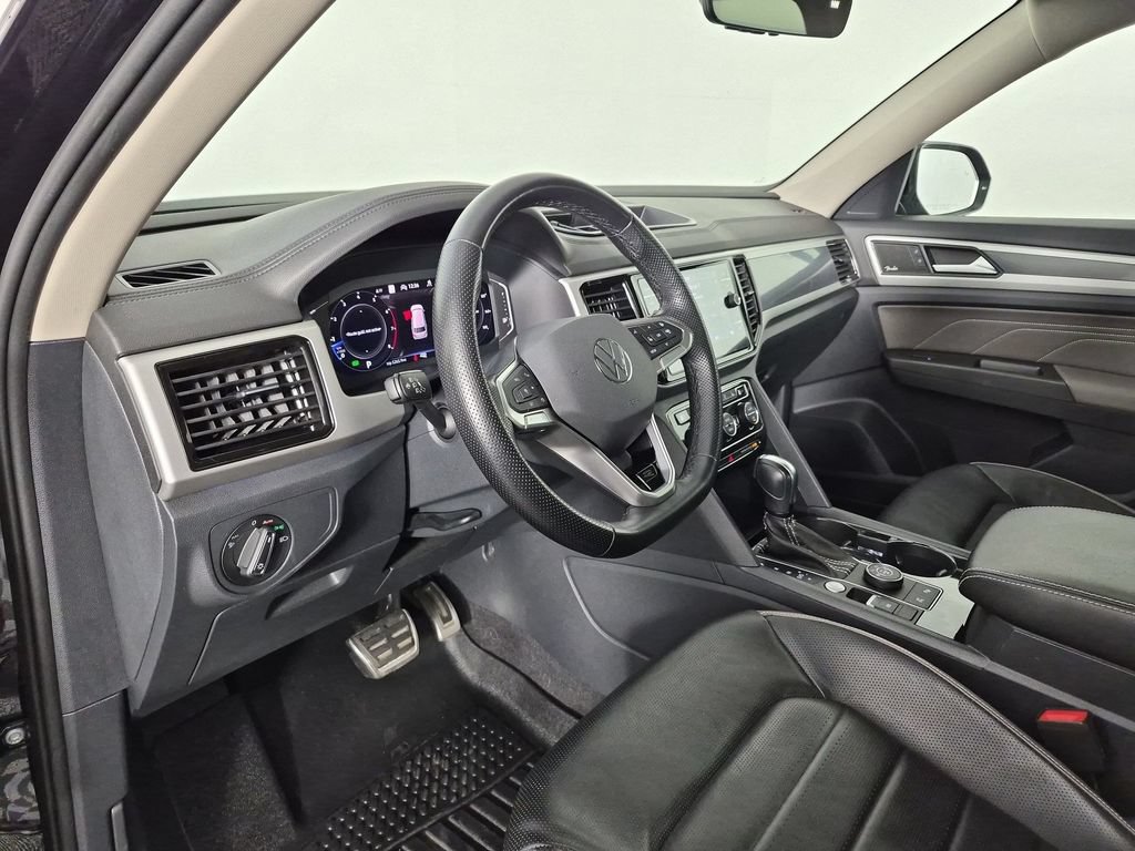 Used 2023 Volkswagen Atlas SEL Premium AWD/4WD image 18