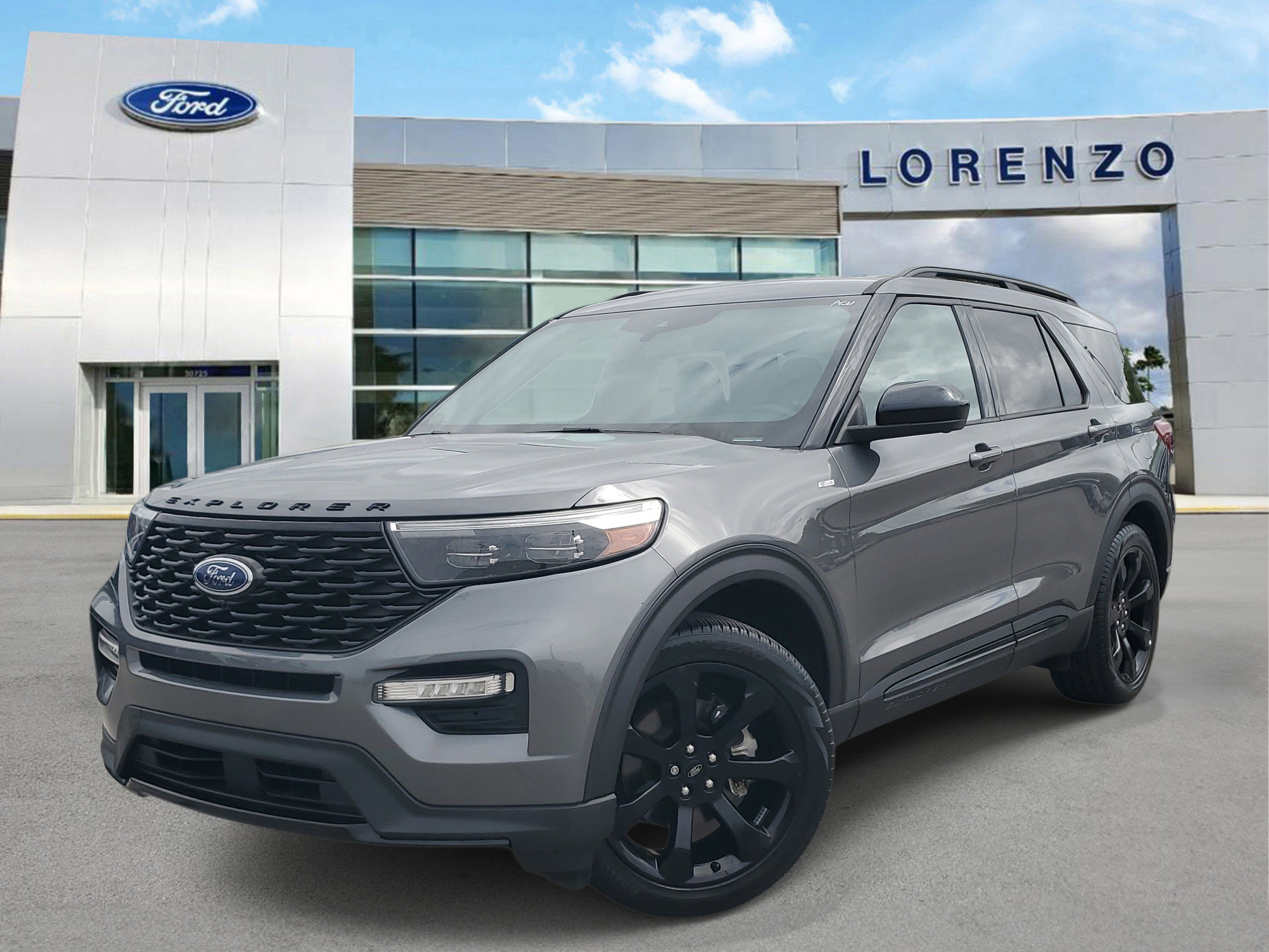 Used 2023 Ford Explorer ST-Line w/ Class IV Trailer Tow Package image 1