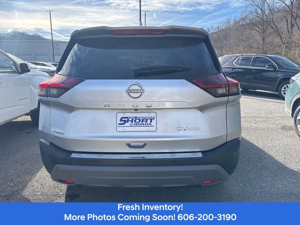 Used 2022 Nissan Rogue SV AWD/4WD image 7