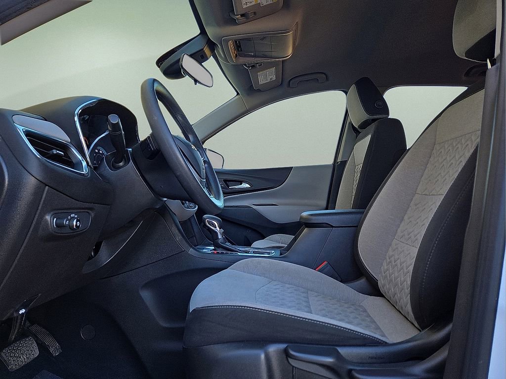 Used 2023 Chevrolet Equinox LS w/ Sport Edition image 22