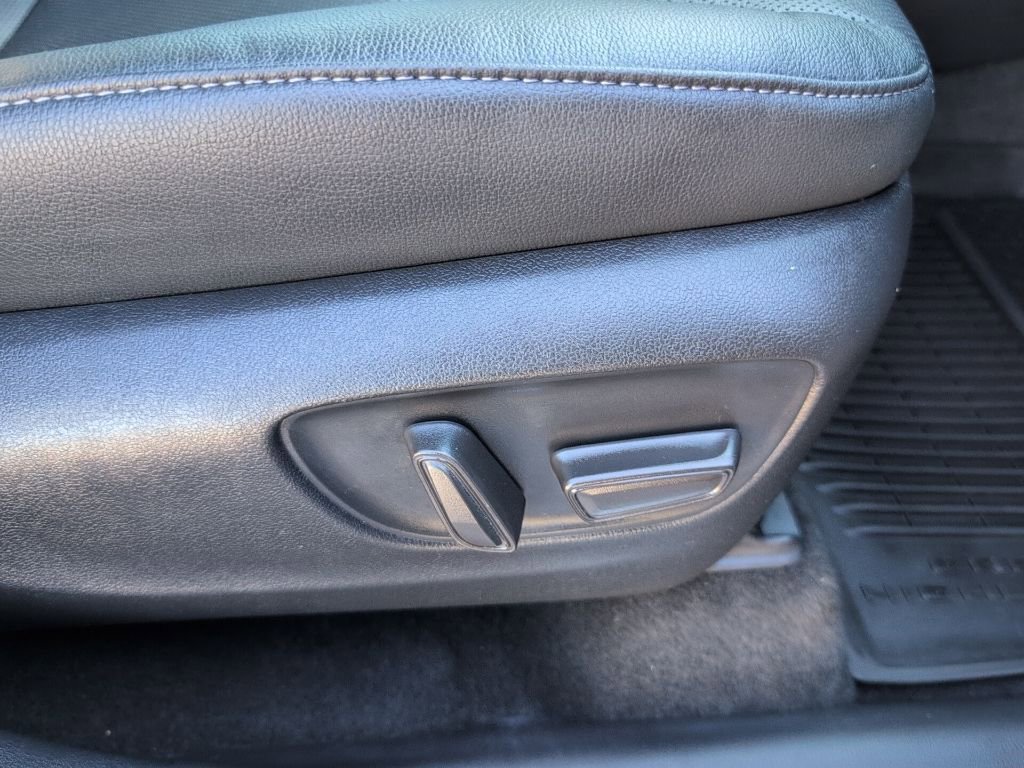 Used 2024 Toyota Grand Highlander Limited image 38