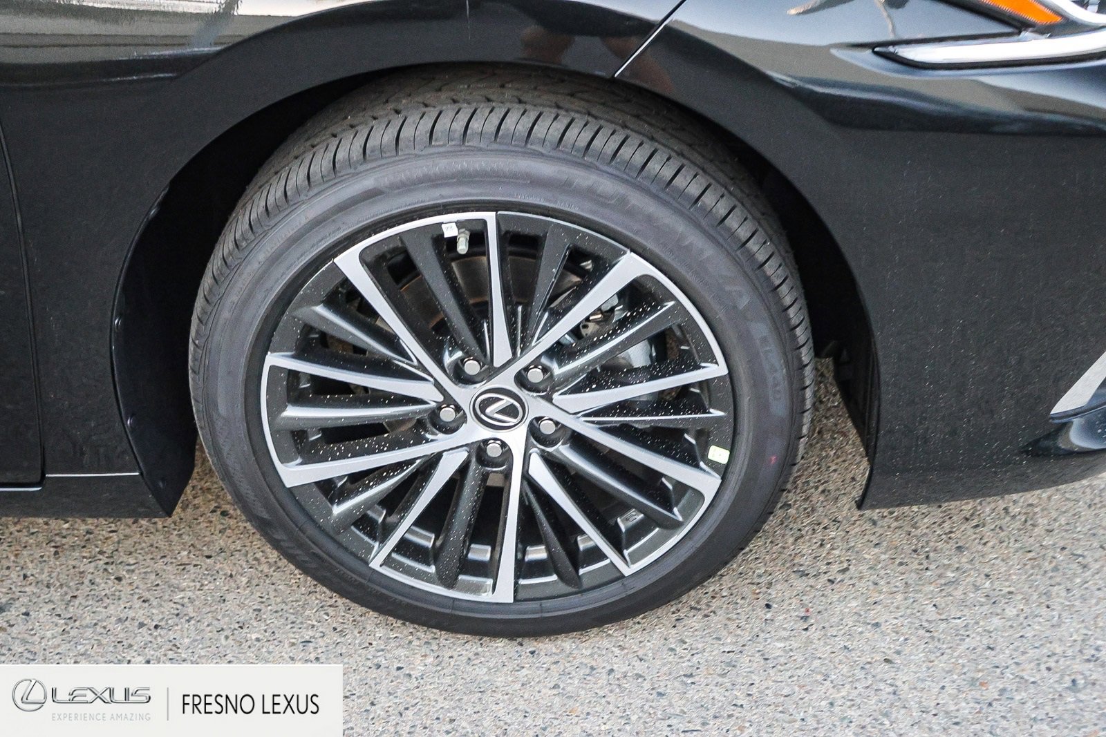 New 2025 Lexus ES 350 w/ Premium Package image 9