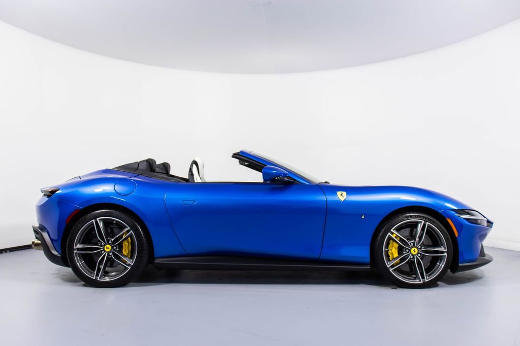 Certified 2025 Ferrari Roma Spider image 3