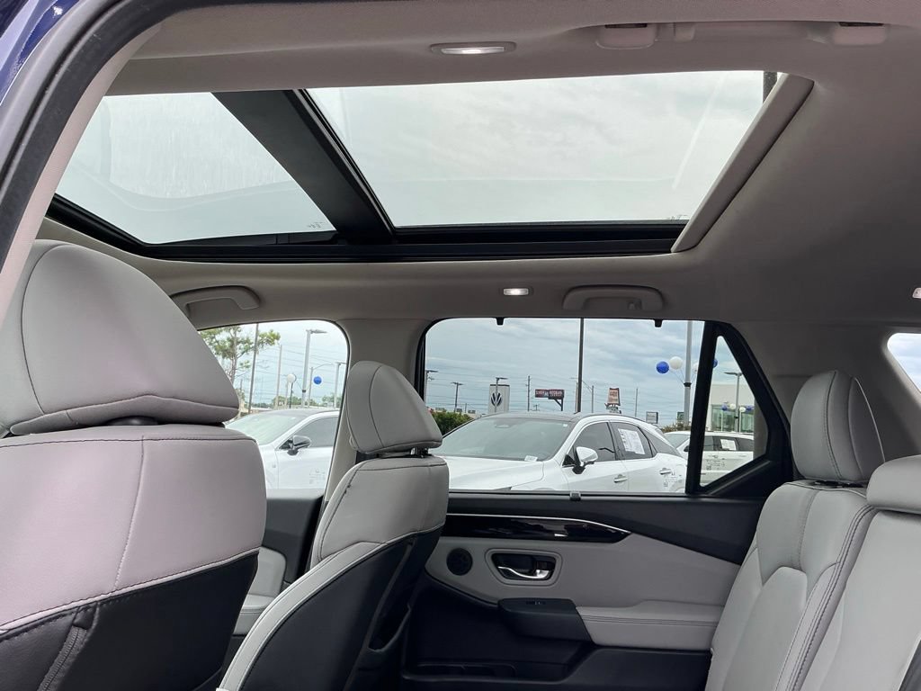 Used 2025 Honda Pilot Touring image 24