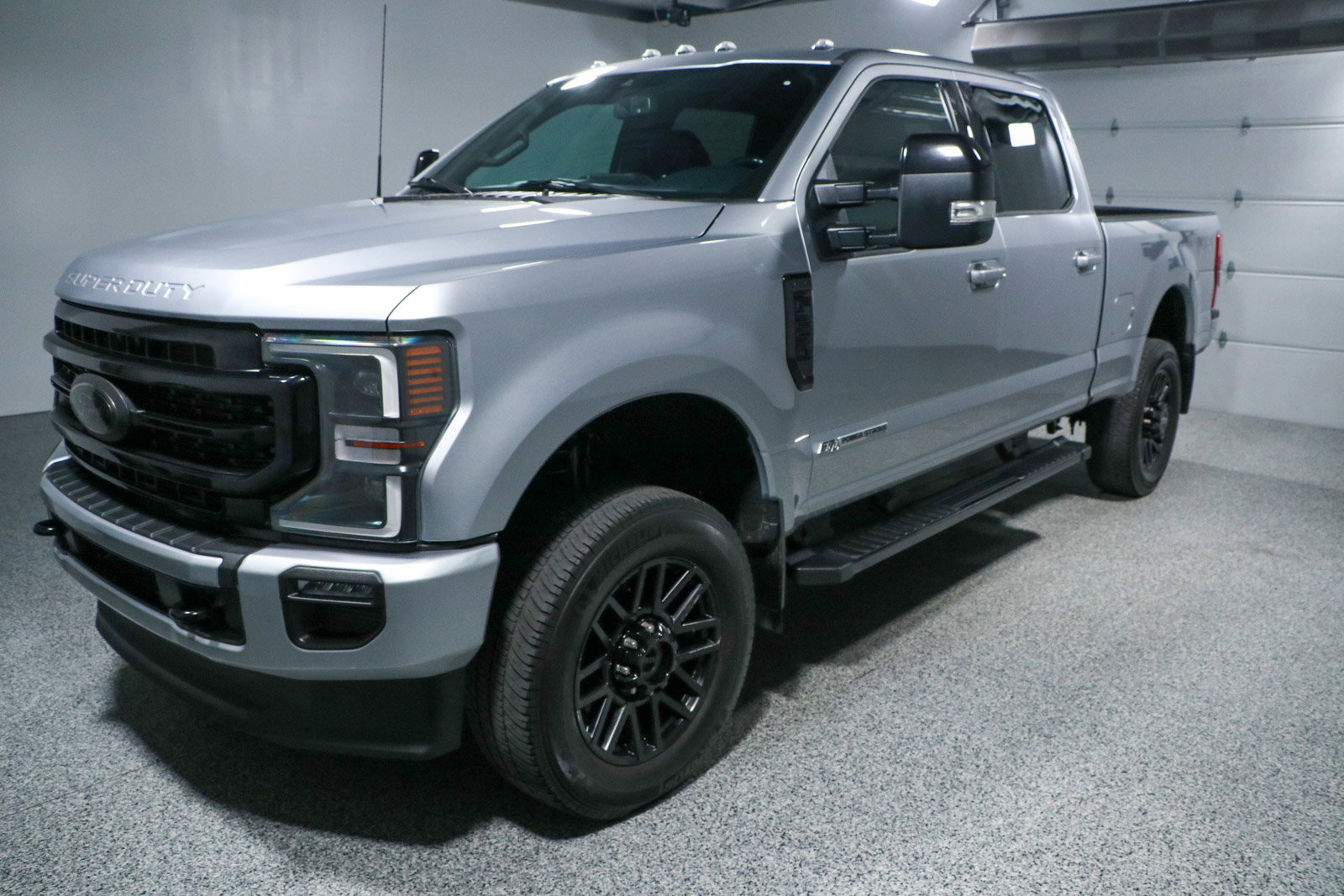 Used 2022 Ford F250 Lariat w/ Black Appearance Package image 32