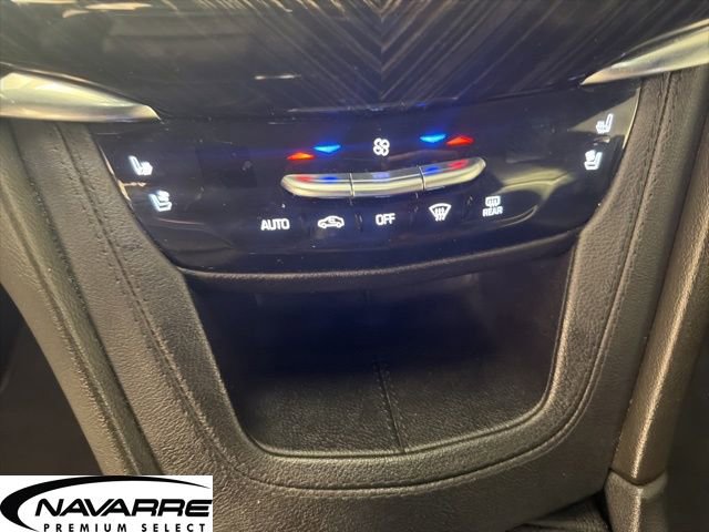 Used 2023 Cadillac XT6 Premium Luxury image 21