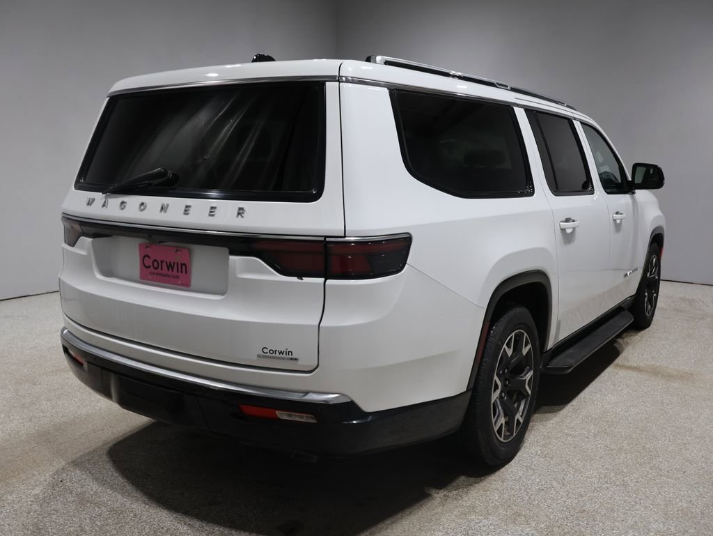 Used 2024 Jeep Wagoneer L Series III w/ Flexible Seating Group image 2