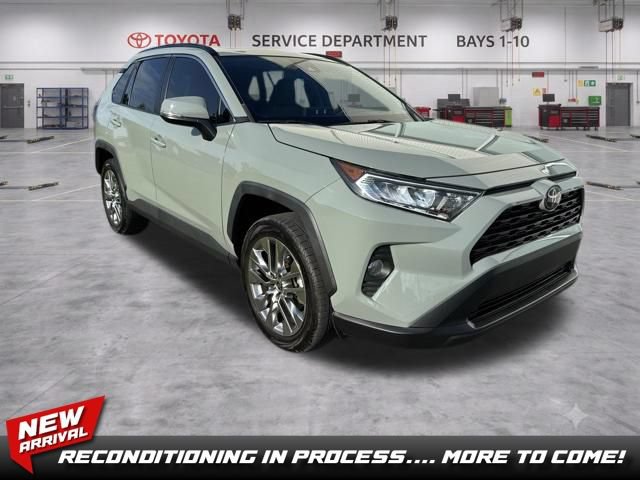 Used 2020 Toyota RAV4 XLE Premium FWD image 1