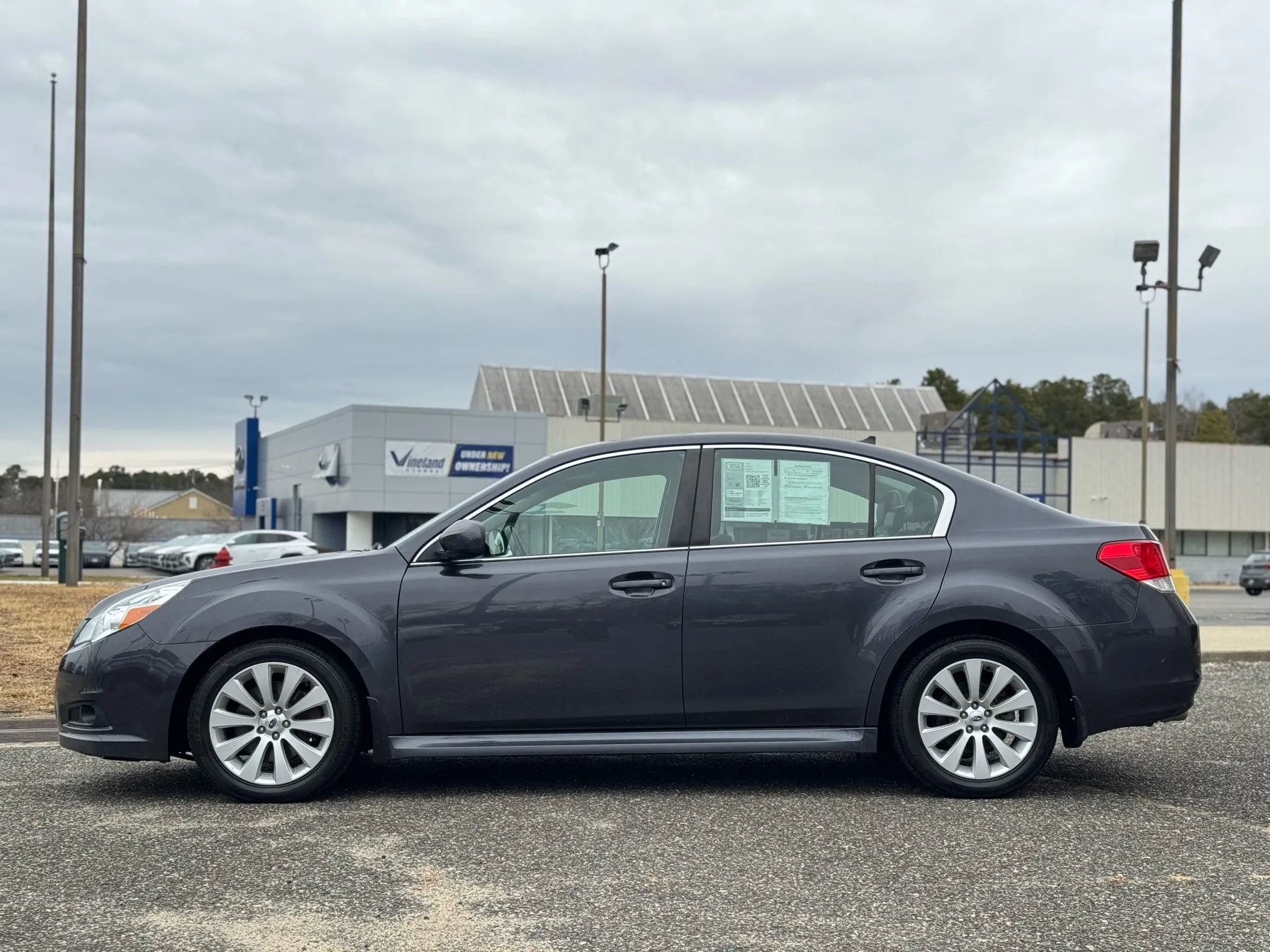 Used 2012 Subaru Legacy 3.6R Limited image 3