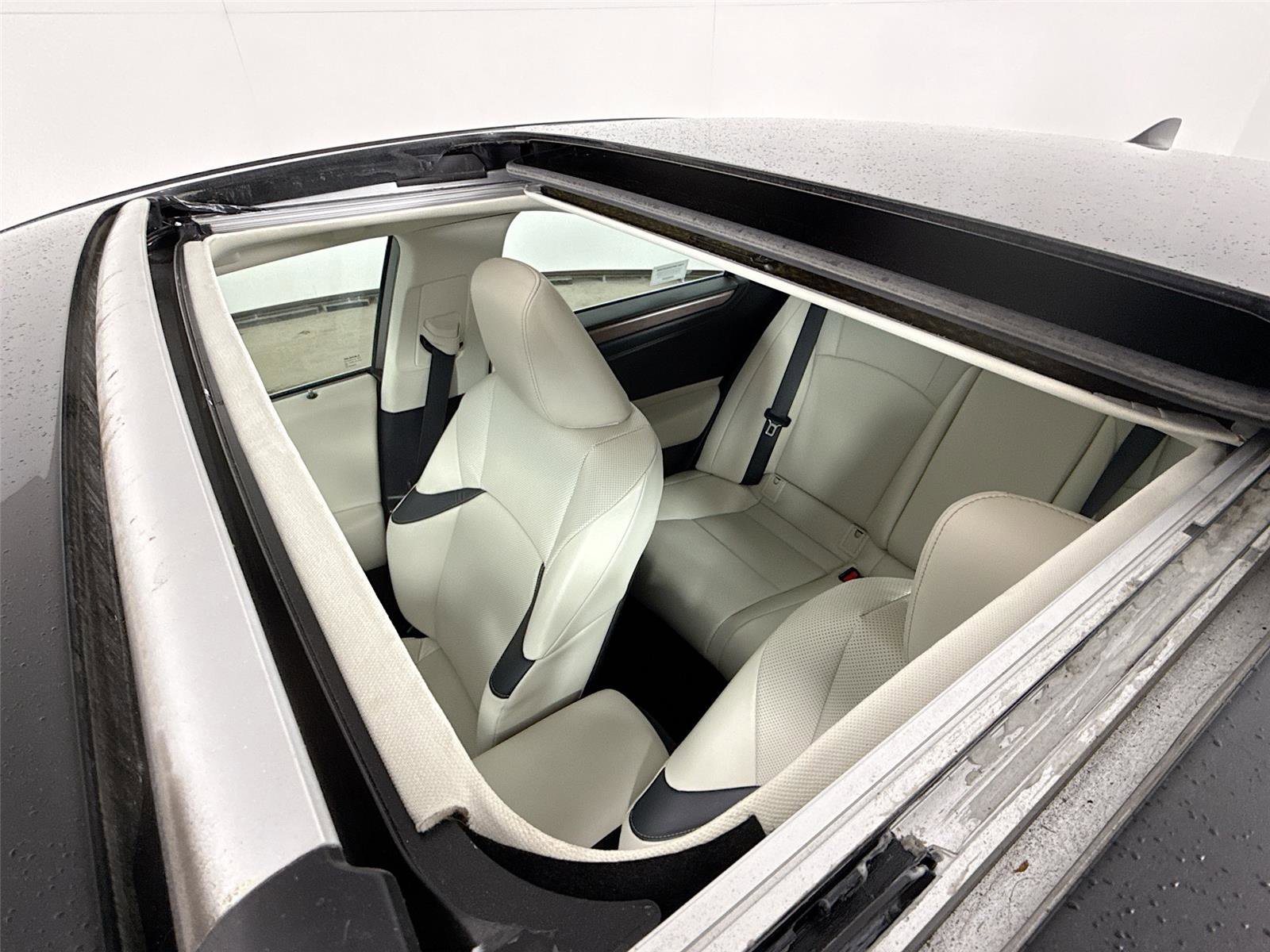 Used 2024 Lexus ES 350 w/ Premium Package image 21