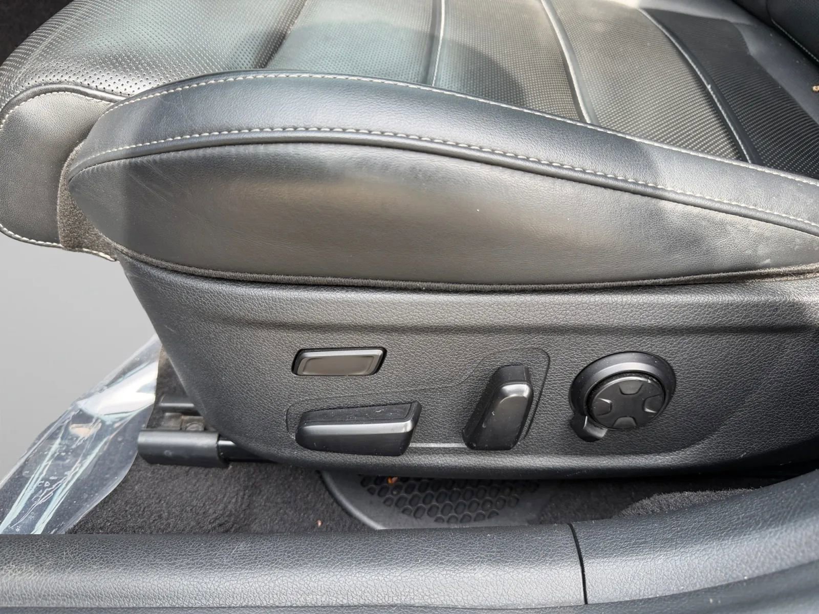 Used 2021 Kia Stinger GT2 AWD/4WD image 18