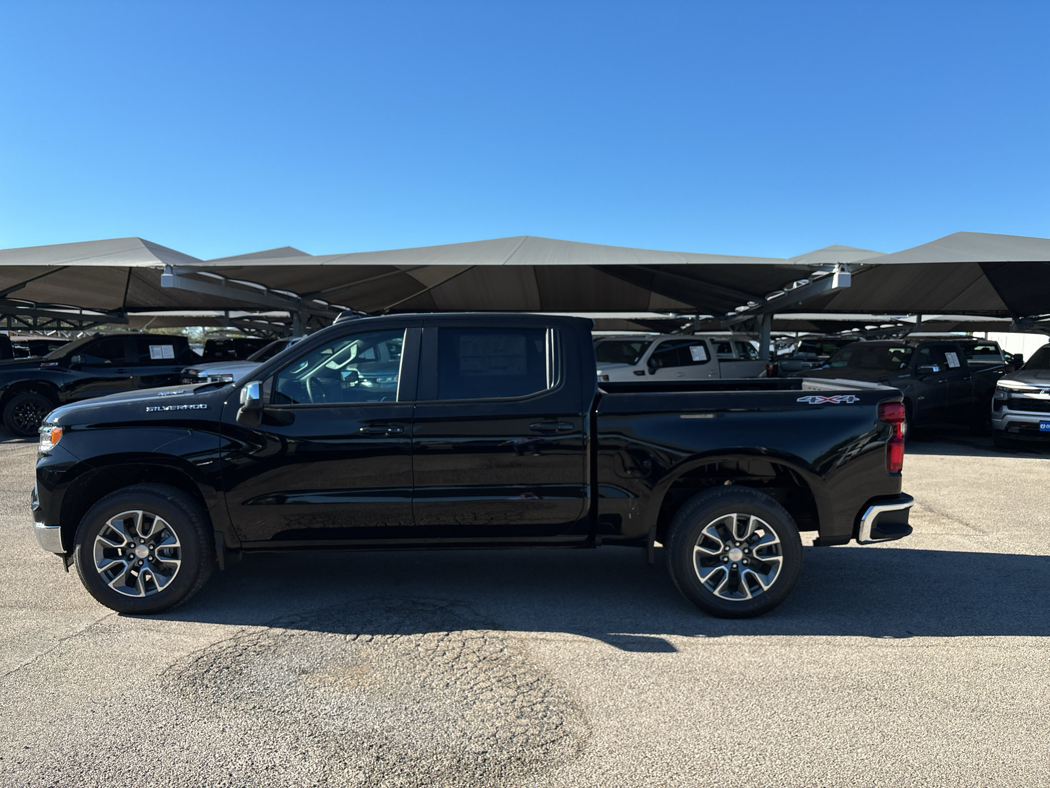 New 2026 Chevrolet Silverado 1500 LT w/ Leather Package AWD/4WD image 20