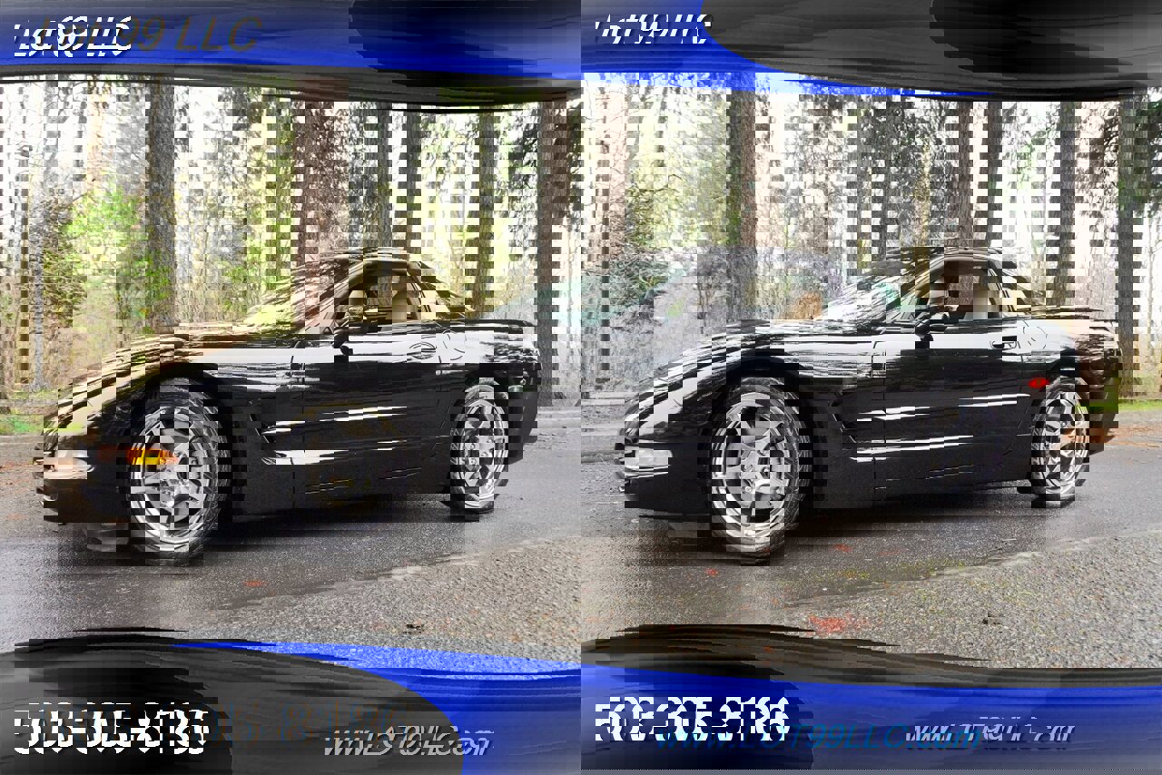 Used 2004 Chevrolet Corvette Coupe w/ Preferred Equipment Group image 5