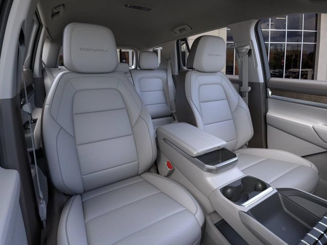 New 2026 GMC Terrain Denali w/ LPO, Black Badging Package AWD/4WD image 16