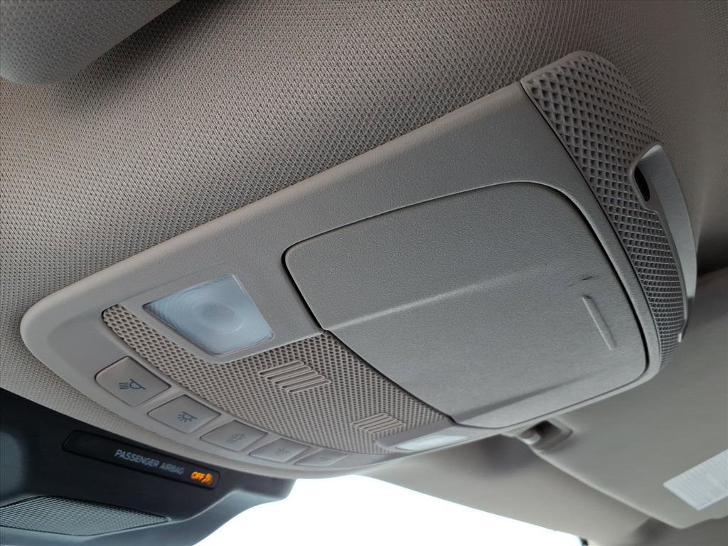 Used 2024 Ford Expedition XLT image 30