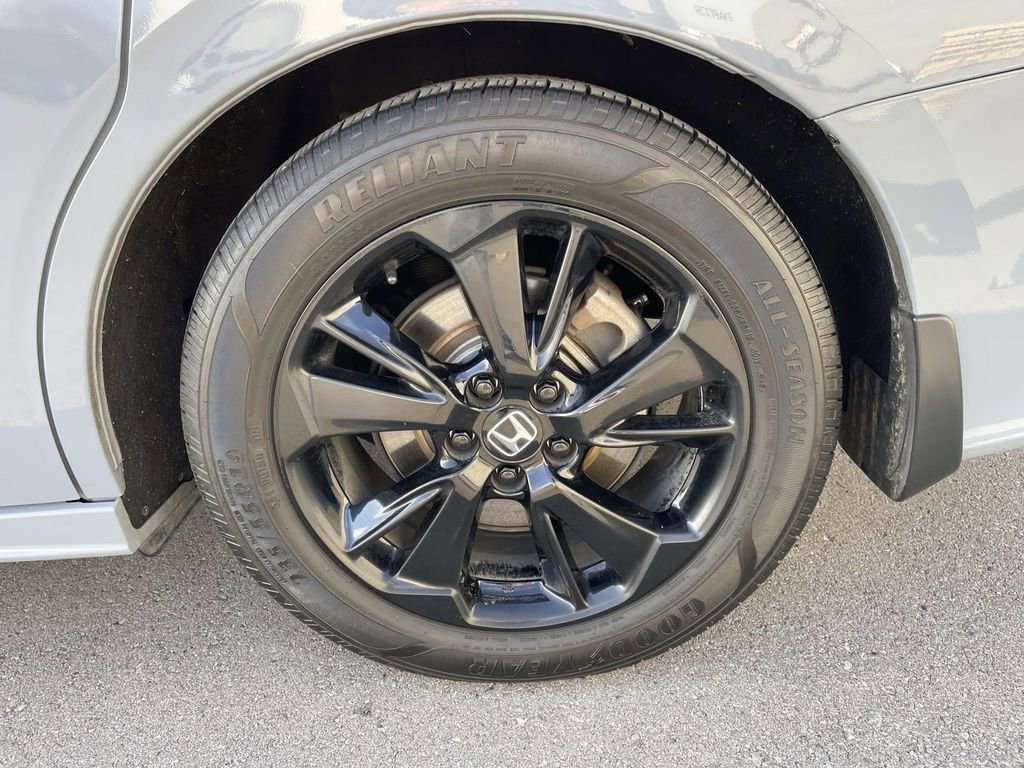 Used 2023 Honda Odyssey Sport image 11