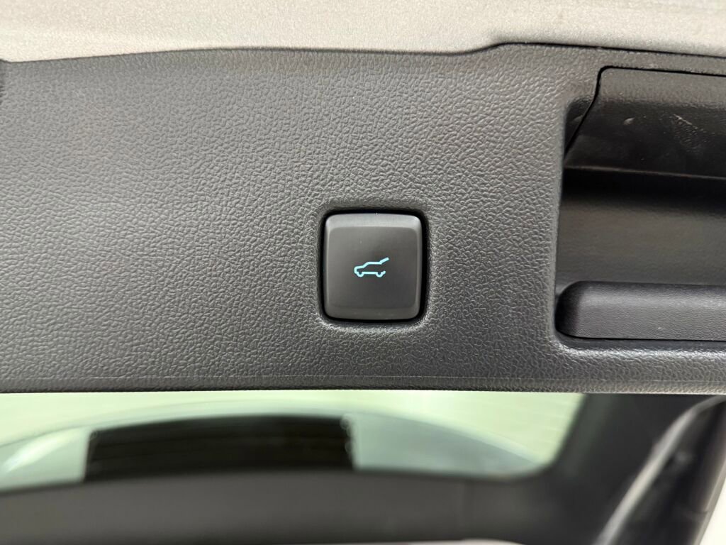 Used 2024 Ford Escape Active image 10