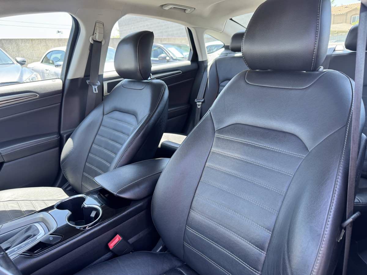 Used 2014 Ford Fusion Energi SE FWD image 38