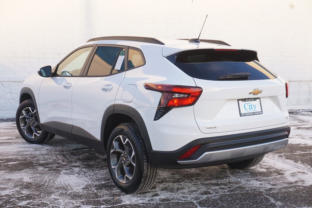 New 2026 Chevrolet Trax LT w/ Driver Confidence Package image 7