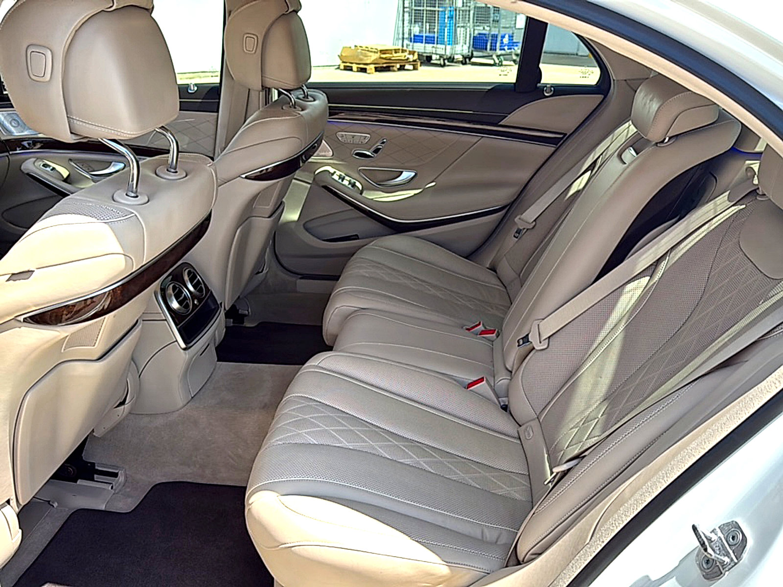 Used 2019 Mercedes-Benz S 560 Sedan image 8