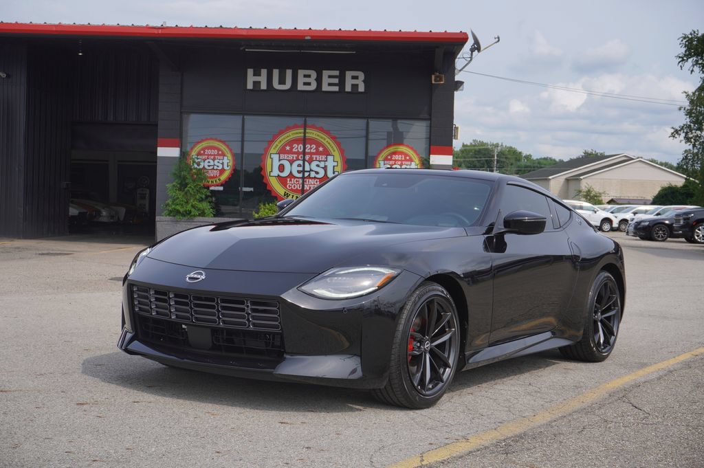 Used 2023 Nissan Z w/ Floor Mat Package (L93) RWD image 5