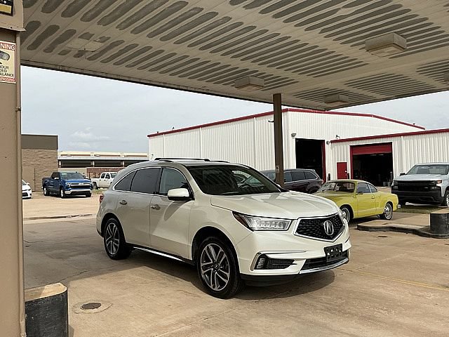Used 2017 Acura MDX w/ Advance & Entertainment Pac FWD image 3