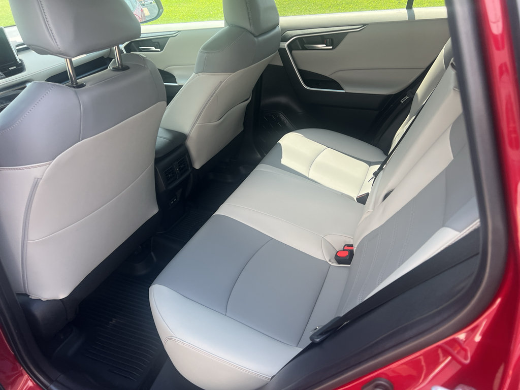 Used 2024 Toyota RAV4 XLE Premium FWD image 18