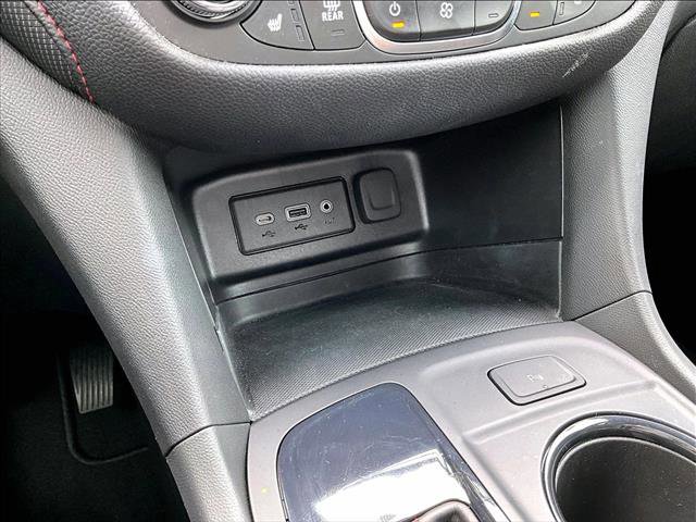 Certified 2023 Chevrolet Equinox RS FWD image 26