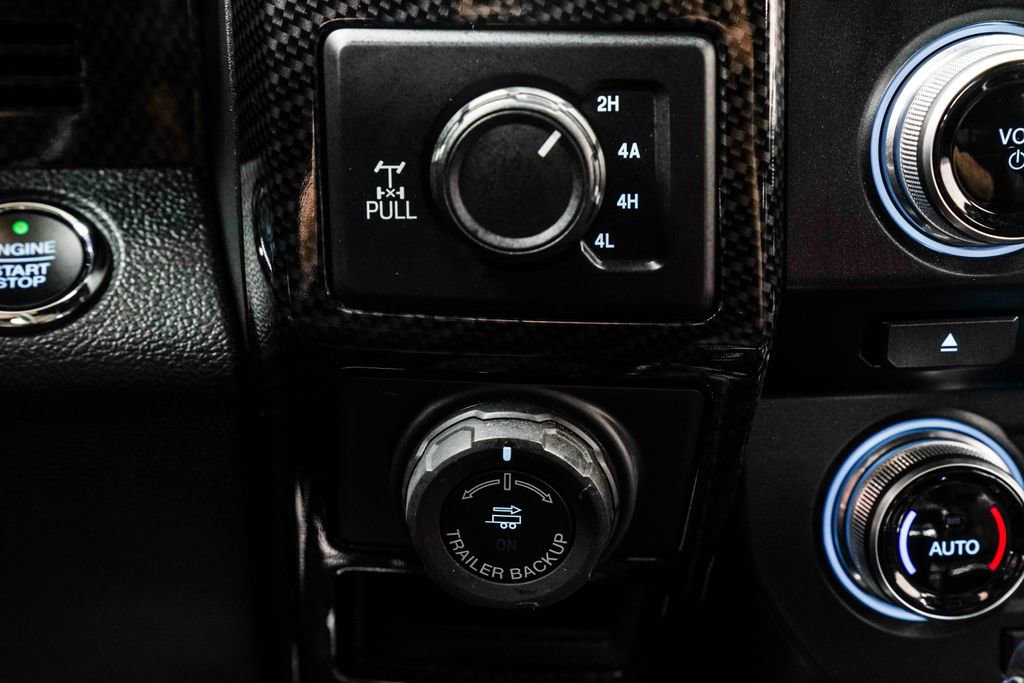 Used 2018 Ford F150 Lariat w/ Equipment Group 502A Luxury AWD/4WD image 30