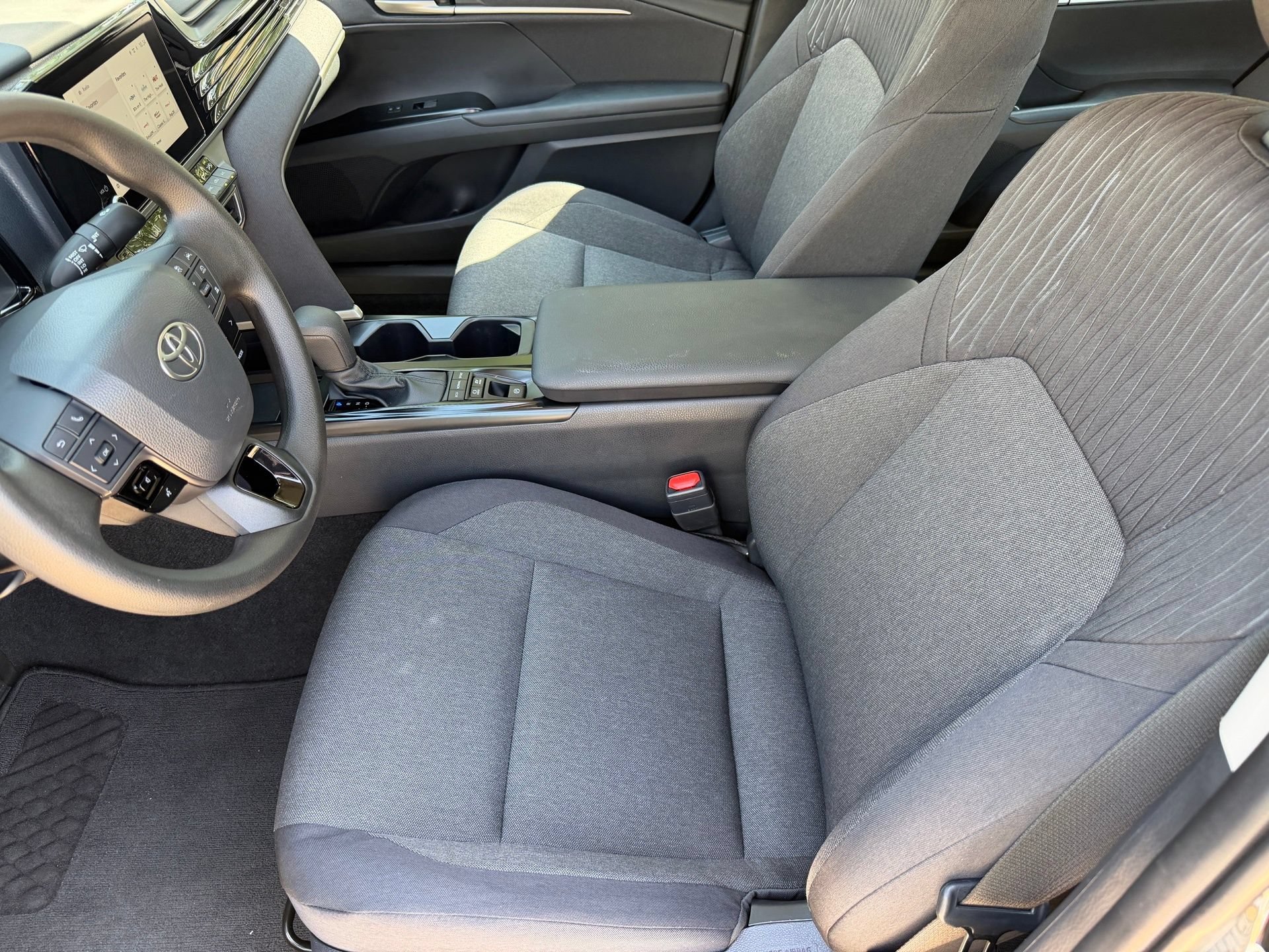 Used 2026 Toyota Camry LE FWD image 11