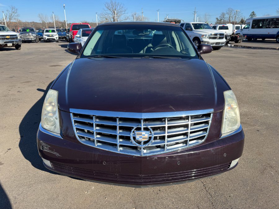 Used 2008 Cadillac DTS w/ Sun And Sound Package FWD image 8