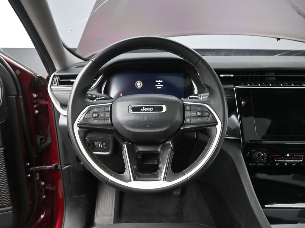 Used 2023 Jeep Grand Cherokee L Laredo image 29