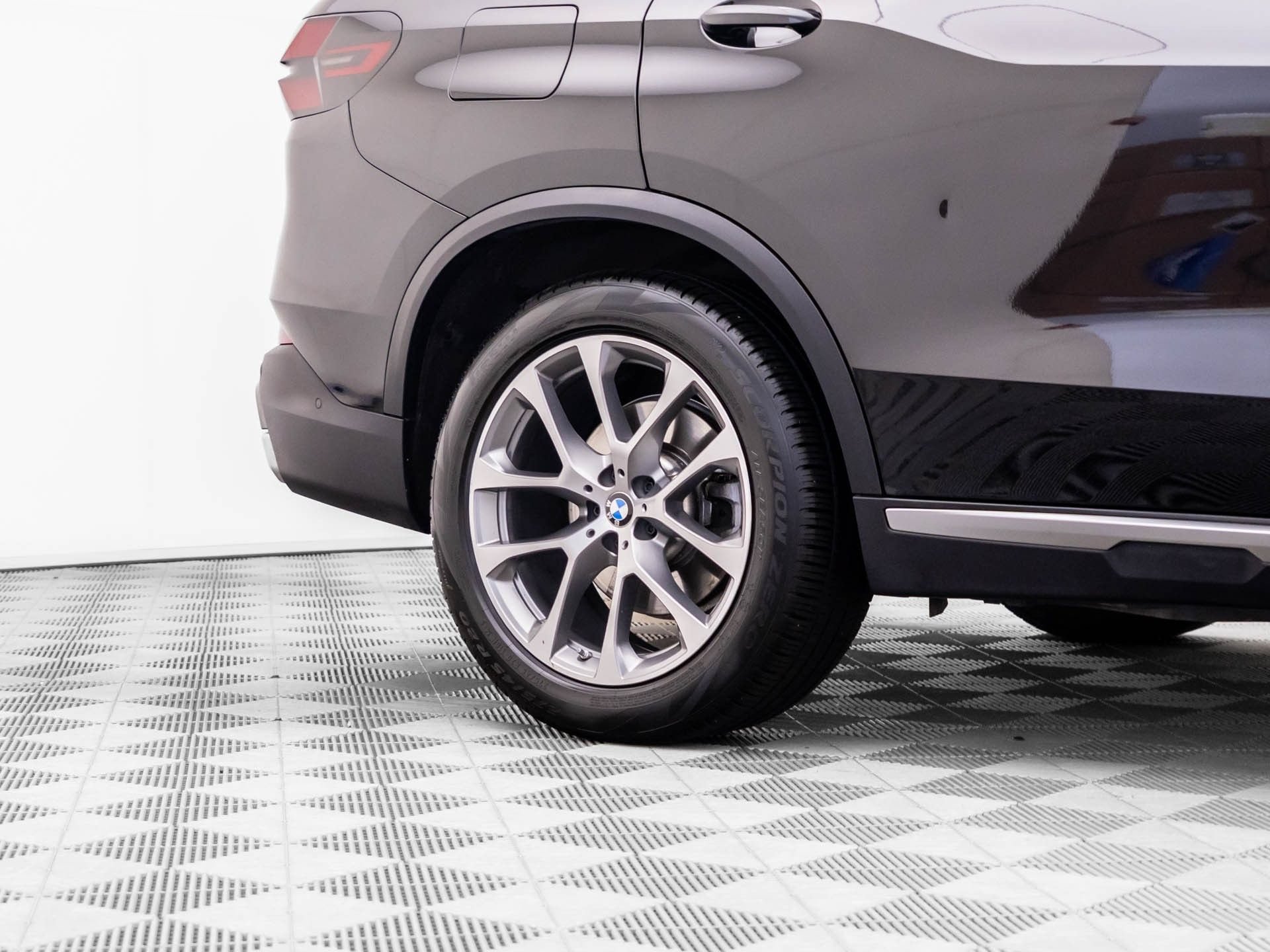 Certified 2024 BMW X5 xDrive40i w/ Premium Package AWD/4WD image 34