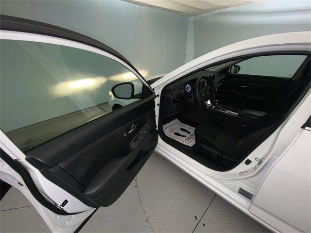 Used 2023 Nissan Sentra SV image 11