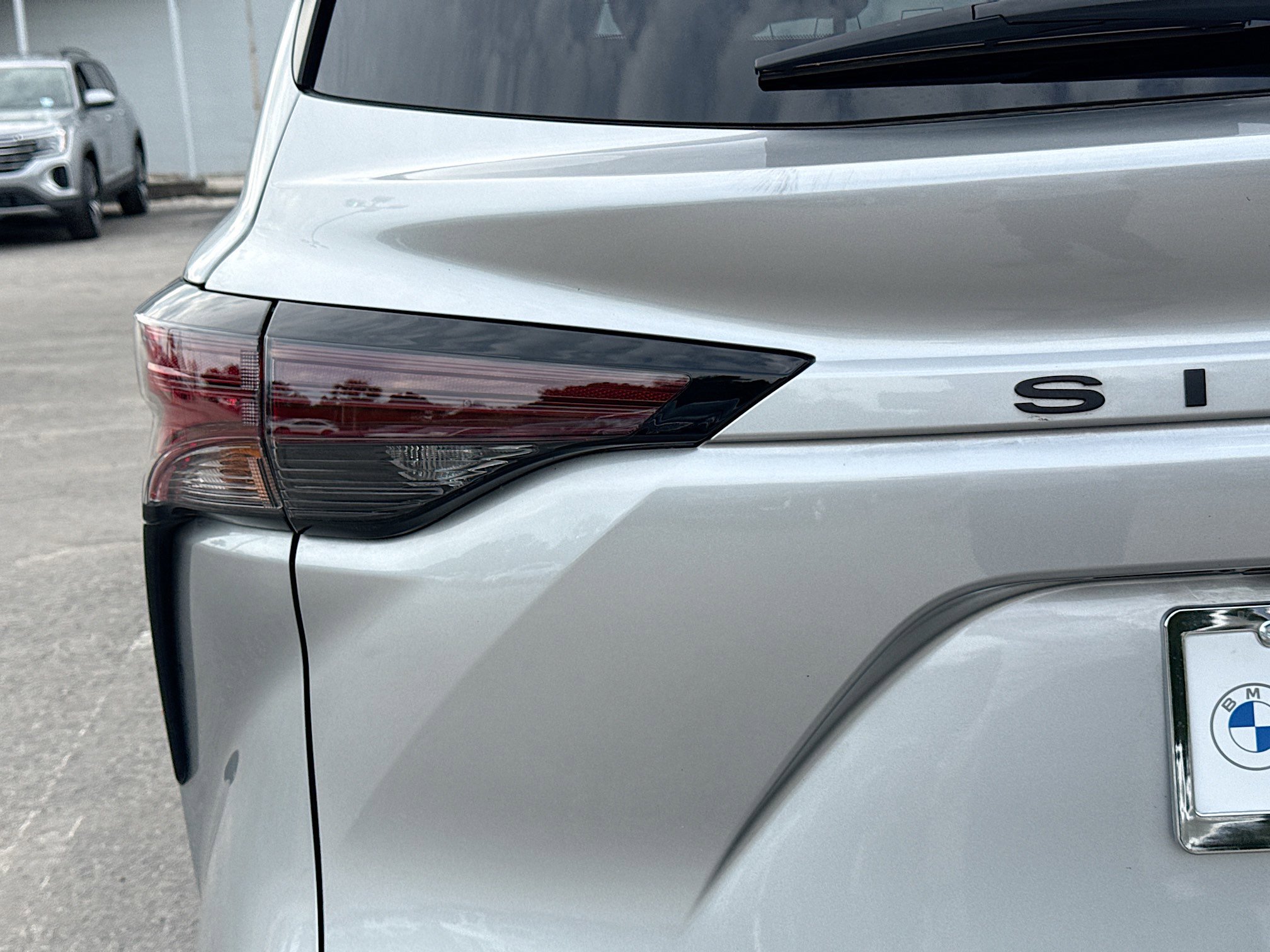 Used 2025 Toyota Sienna XLE FWD image 10