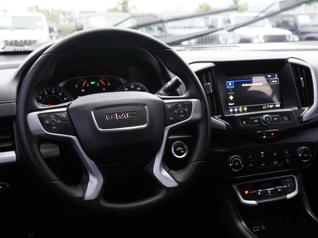 Used 2023 GMC Terrain SLE w/ Elevation Edition image 25
