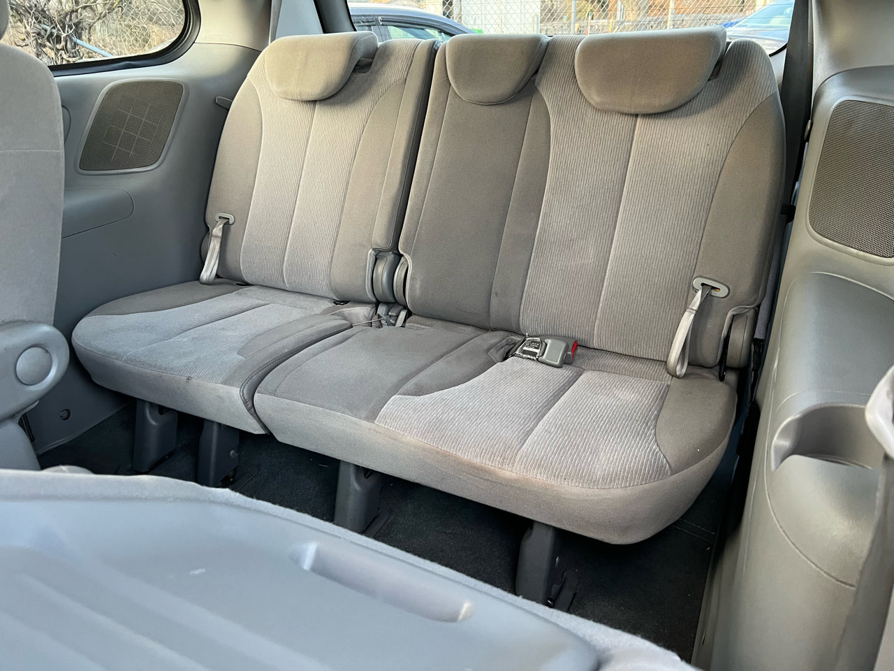 Used 2012 Kia Sedona LX image 20