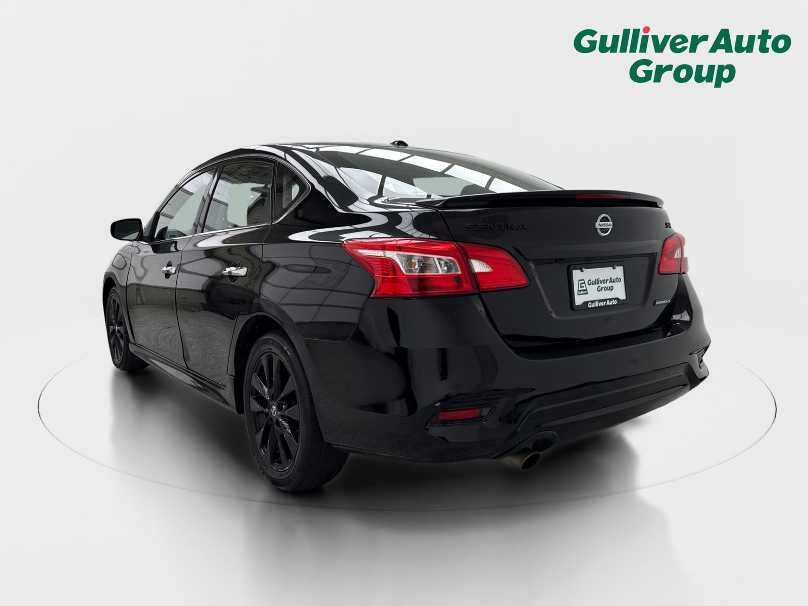 Used 2018 Nissan Sentra SR w/ SR Midnight Edition Package image 5