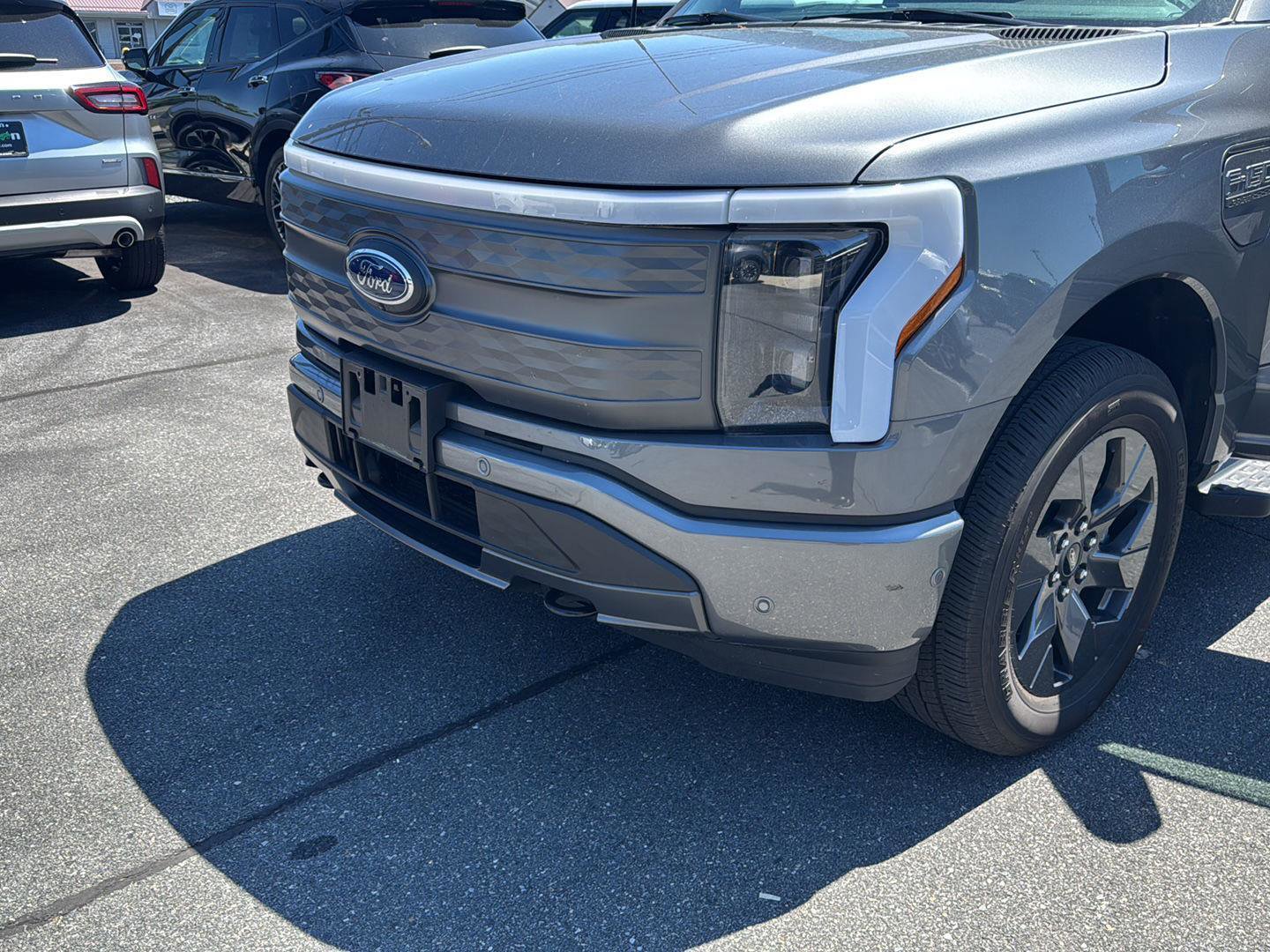 Used 2022 Ford F150 Lightning Lariat w/ Equipment Group 511A High AWD/4WD image 18