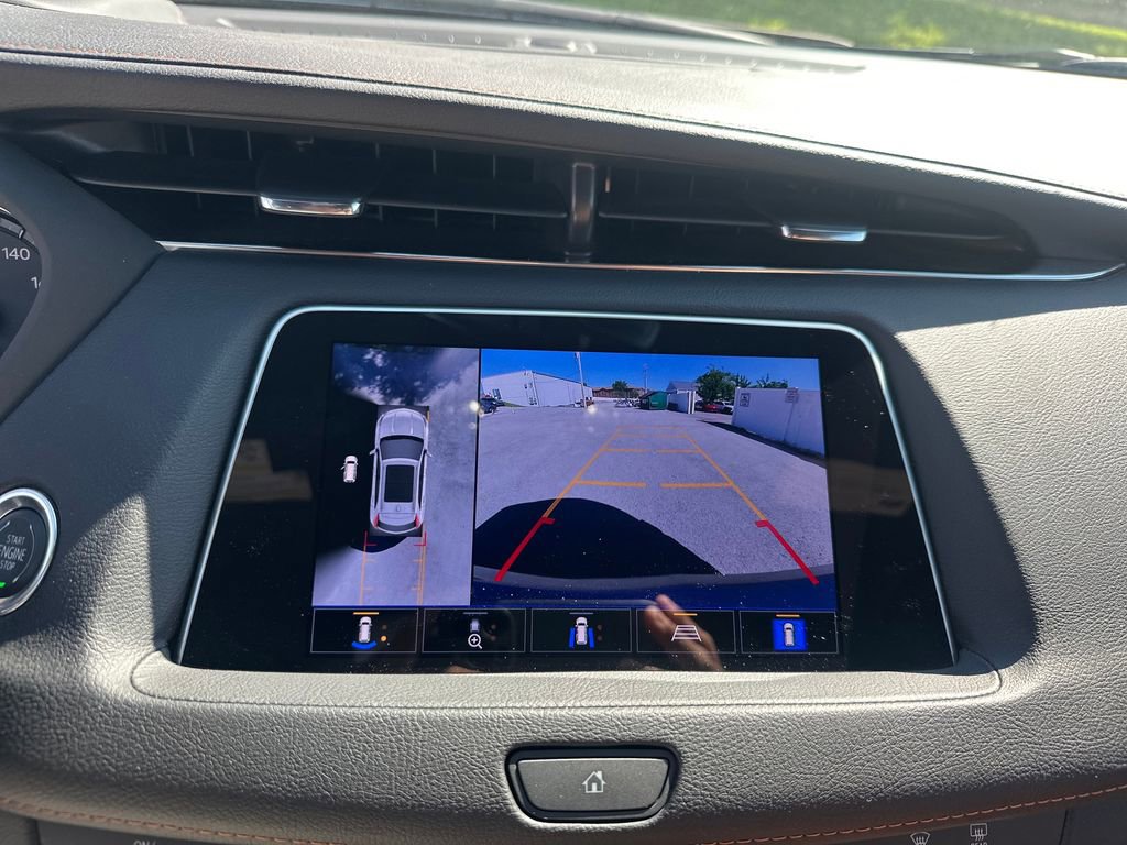 Used 2022 Cadillac XT4 Premium Luxury w/ Technology Package FWD image 15