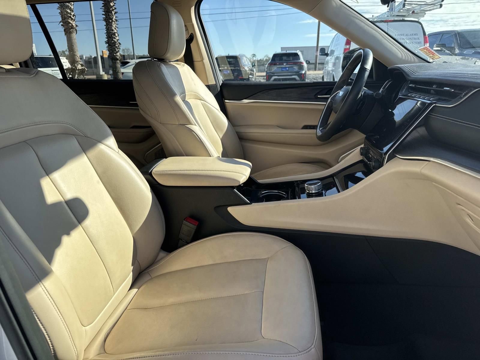 Used 2021 Jeep Grand Cherokee L Limited image 13