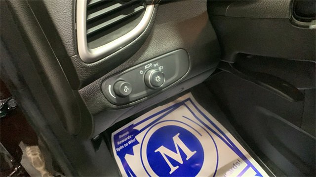 Used 2020 Chevrolet Trax LT w/ LT Convenience Package image 11