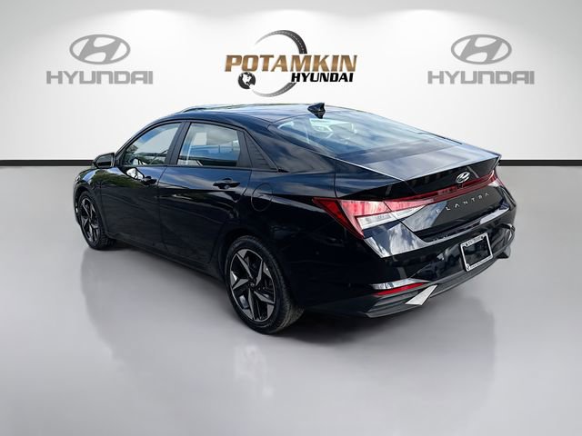 Used 2023 Hyundai Elantra SEL w/ Convenience Package FWD image 7