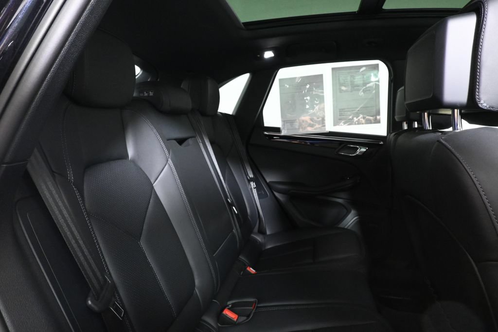 Used 2025 Porsche Macan S AWD/4WD image 31