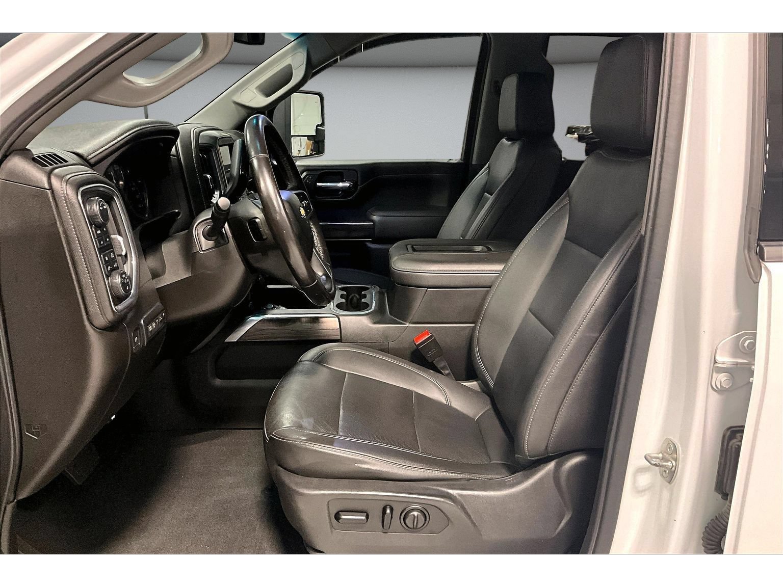 Used 2021 Chevrolet Silverado 2500 LTZ w/ LTZ Plus Package AWD/4WD image 34