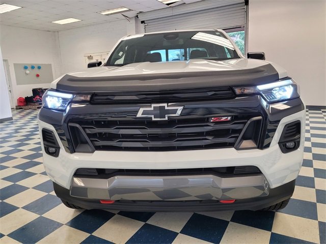 Used 2024 Chevrolet Colorado Z71 w/ Z71 Convenience Package 2 image 2