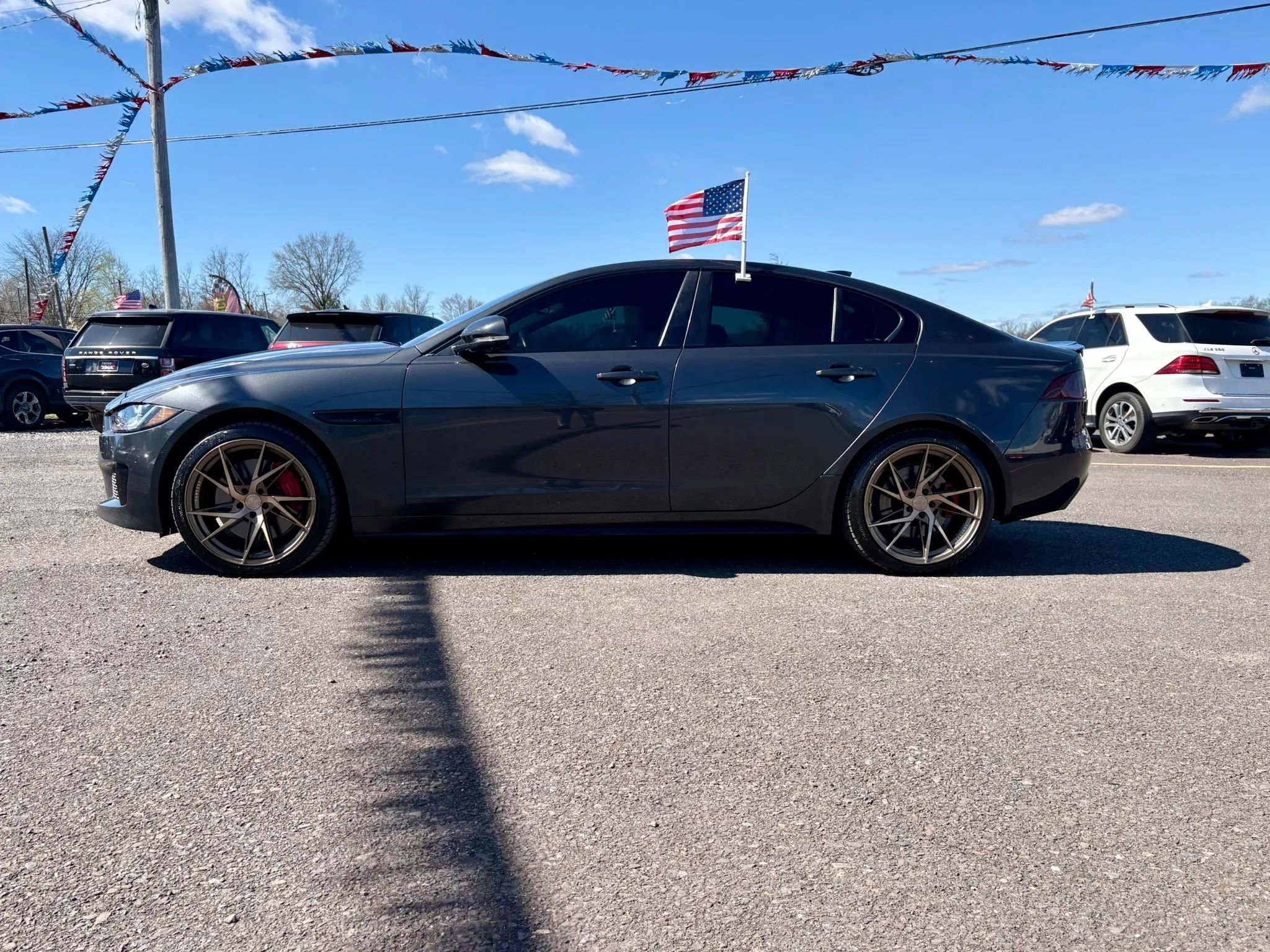 Used 2018 Jaguar XE S AWD/4WD image 2